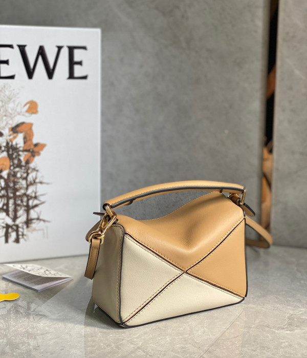 LOEWE MINI PUZZLE BAG