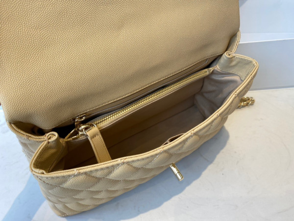 CL LARGE FLAP BAG WITH TOP HANDLE