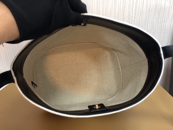 Ce**e small bucket cuir triomphe