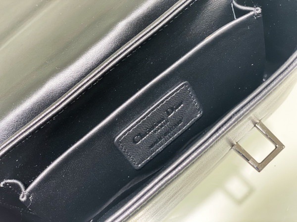 D*or 30 montaigne box bag with handle