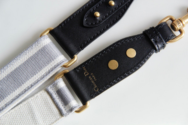 D*or adjustable shoulder strap