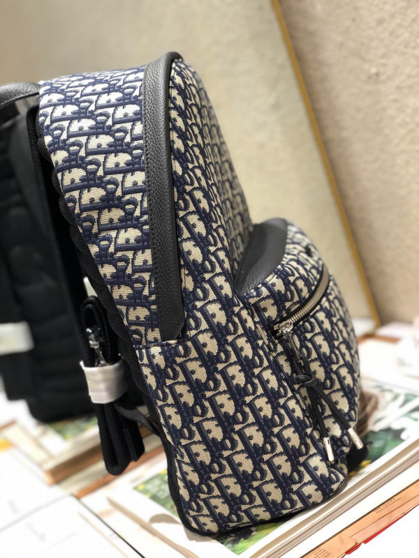 D*or oblique backpack