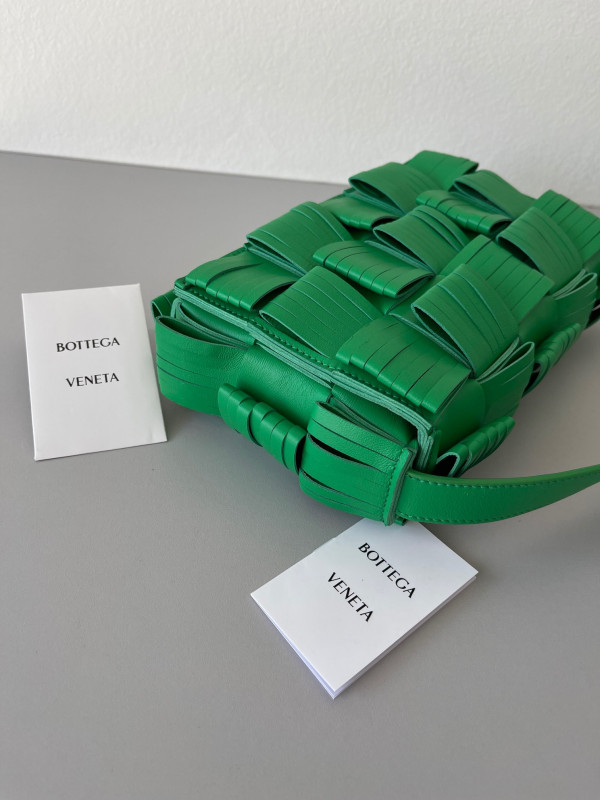 Bo*te*ga ve*ne*ta cassette