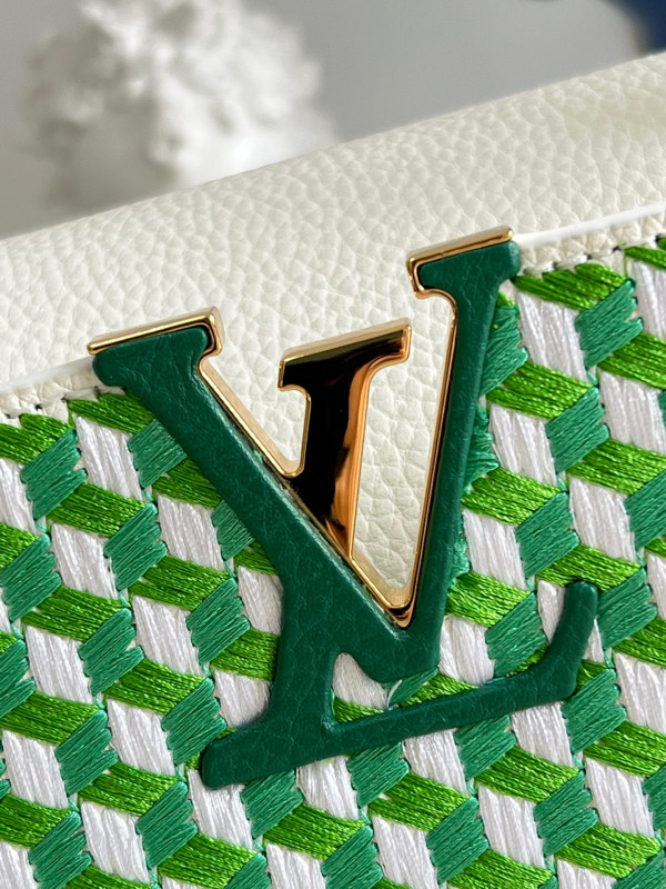 l**is V*t*n capucines mm