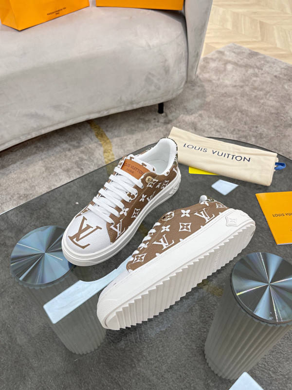 l**is V*t*n women"s time out sneaker