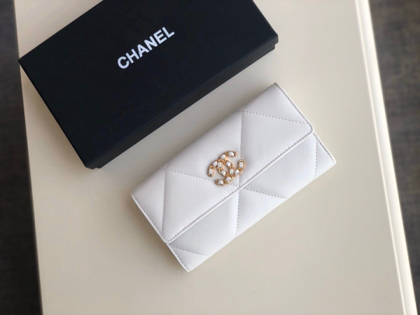 CL 19 LONG FLAP WALLET