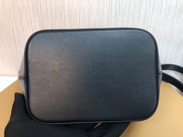 Ce**e small bucket cuir triomphe