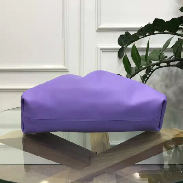 Bo*te*ga ve*ne*ta the pouch