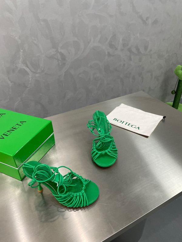 Bo*te*ga ve*ne*ta dot