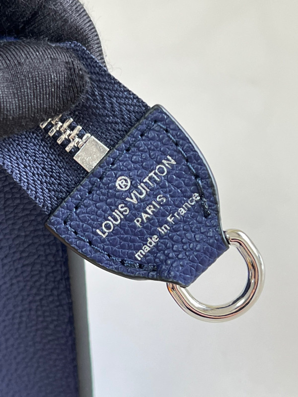 l**is V*t*n gaston wearable