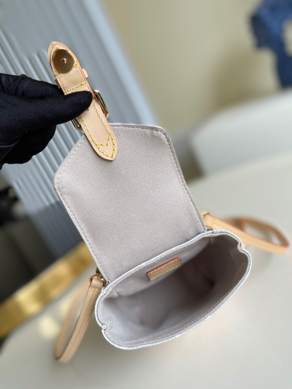 l**is V*t*n tiny backpack