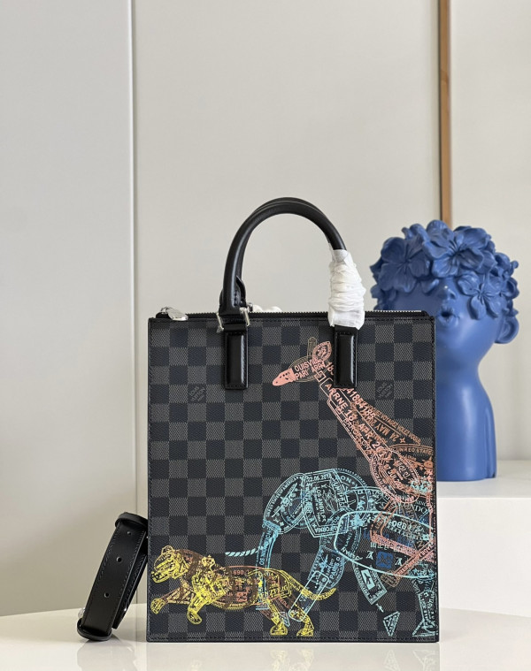 l**is V*t*n sac plat cross