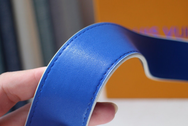 l**is V*t*n monogram strap