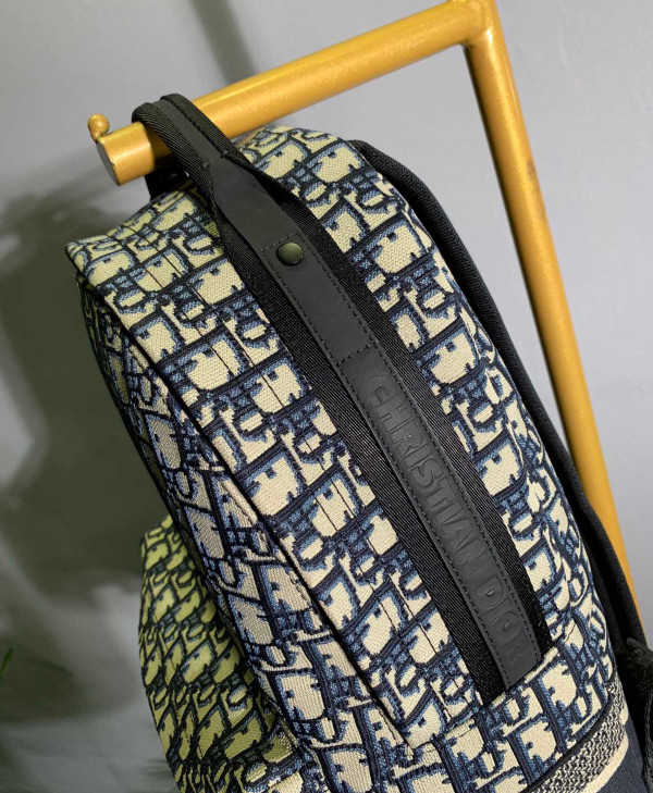 D*or oblique backpack