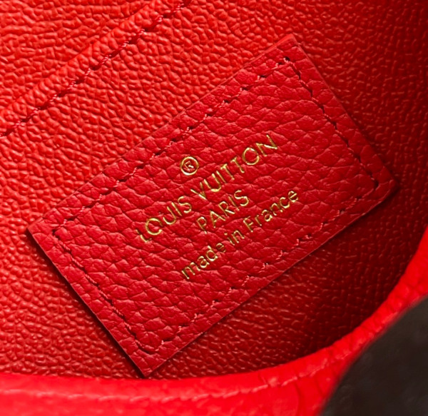 l**is V*t*n pochette voyage