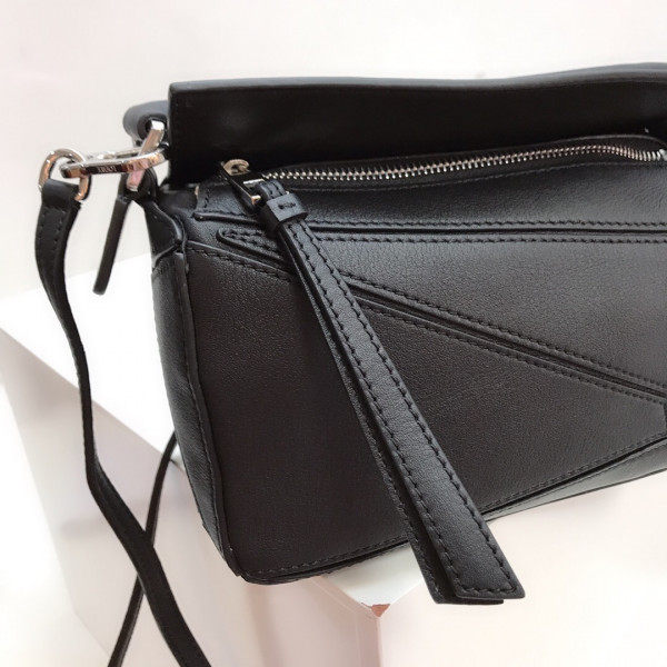 LOEWE MINI PUZZLE BAG