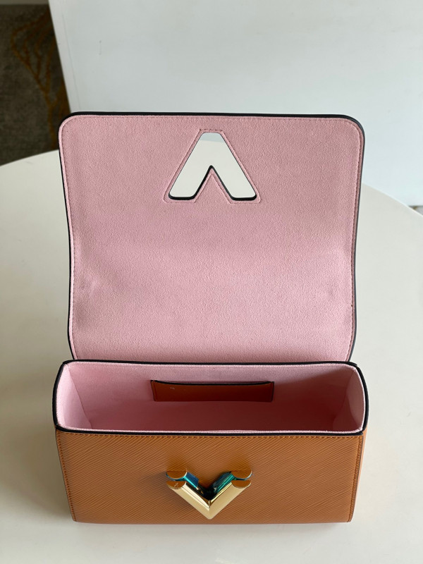 l**is V*t*n twist mm