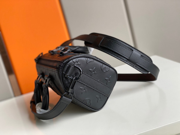 l**is V*t*n keepall xs