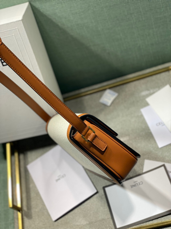 Ce**e teen triomphe bag