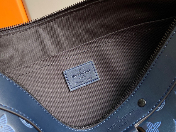 l**is V*t*n discovery pochette gm