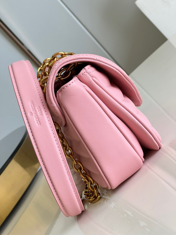 l**is V*t*n new wave chain bag pm