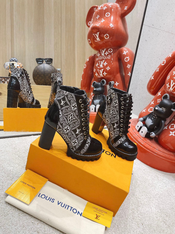 l**is V*t*n star trail ankle boot 8cm