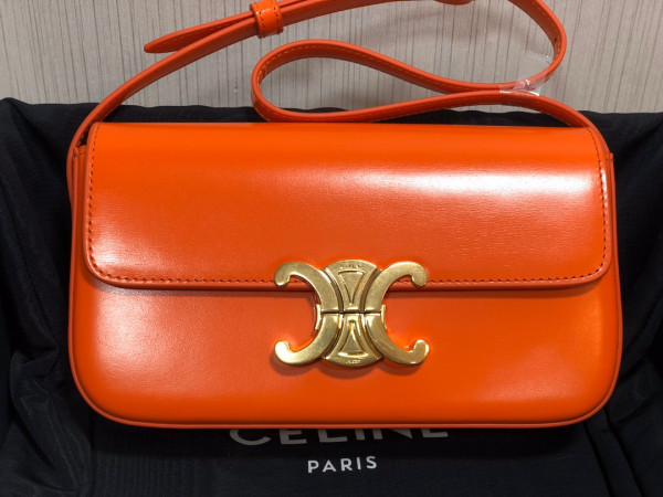 Ce**e triomphe shoulder bag