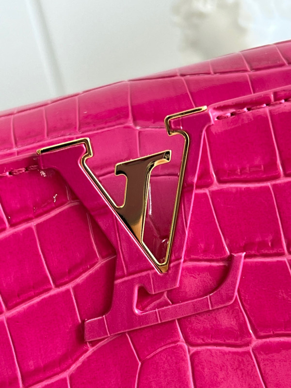 l**is V*t*n capucines bb