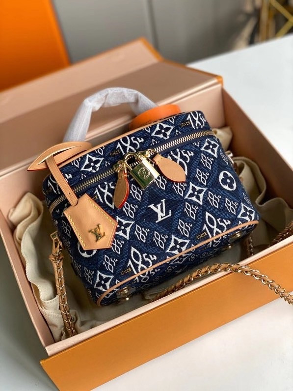 l**is V*t*n since 1854 vanity pm