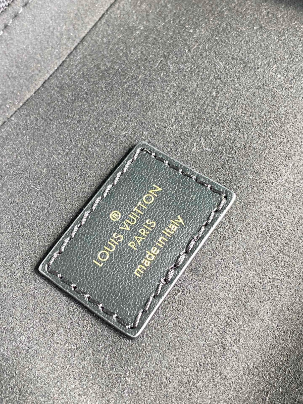 l**is V*t*n vanity pm