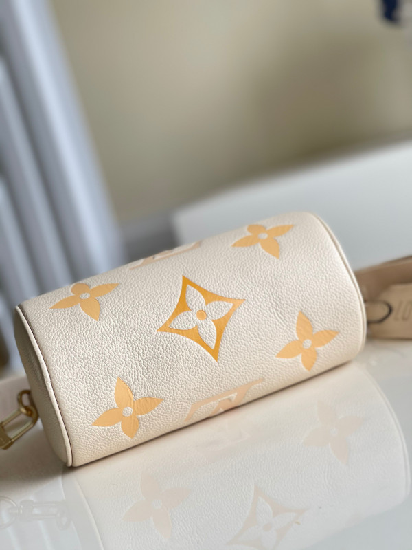 l**is V*t*n papillon bb