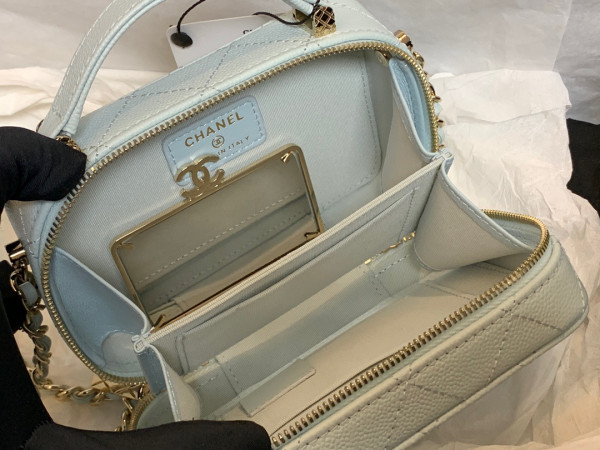 CL VANITY CASE