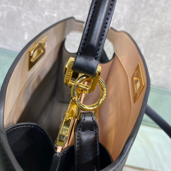 F**di peekaboo iseeu small-27x21x11cm