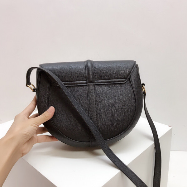 Ce**e besace 16 bag in grained calfskin