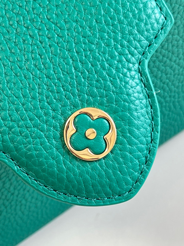 l**is V*t*n capucines mini