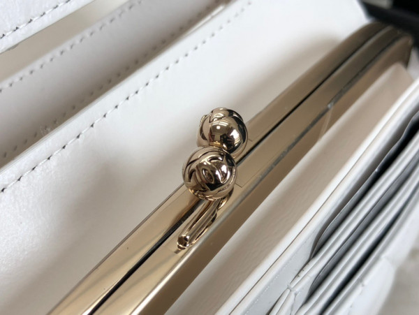 CL FLAP PHONE HOLDER WITH CHAIN