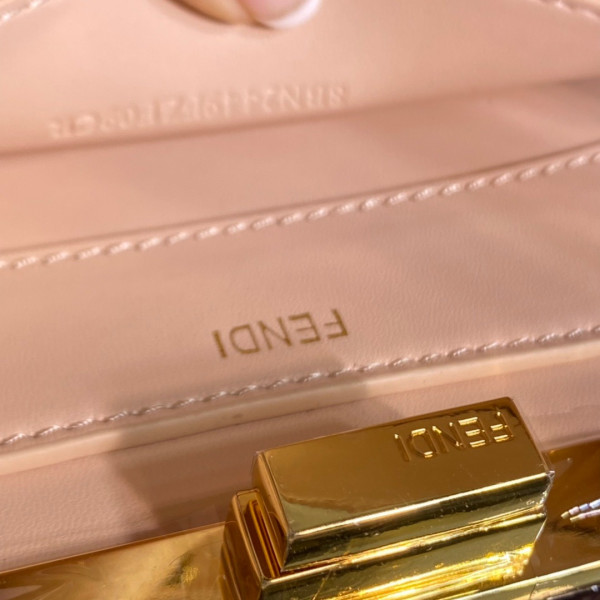 F**di peekaboo iseeu small-27x21x11cm