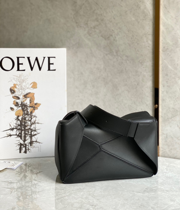 LOEWE Small Puzzle Bumbag-24*16*10.5cm