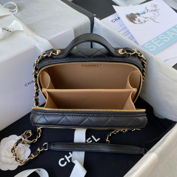 CL VANITY CASE