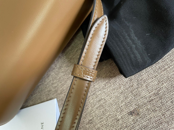 Ce**e teen triomphe bag