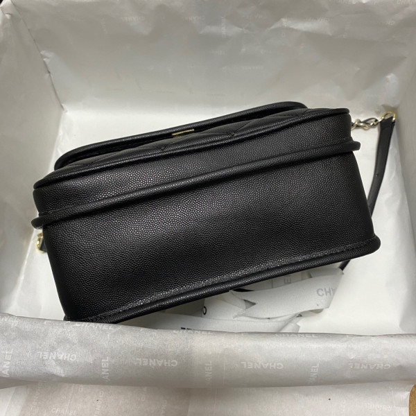 CL SMALL MESSENGER BAG