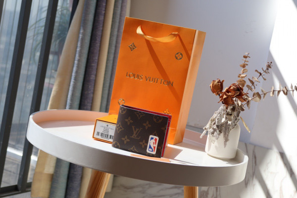 l**is V*t*n lvxnba multiple wallet