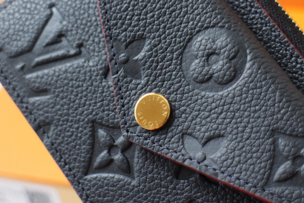 l**is V*t*n card holder recto verso