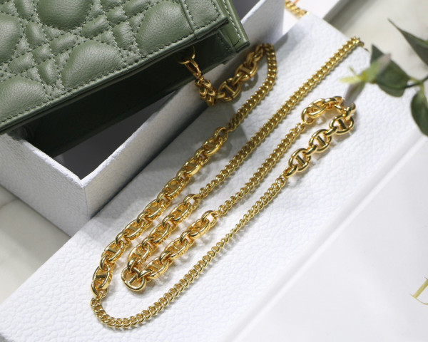 D*or caro zipped pouch with chain