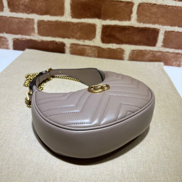 G*u*i gg marmont half-moon-shaped mini bag