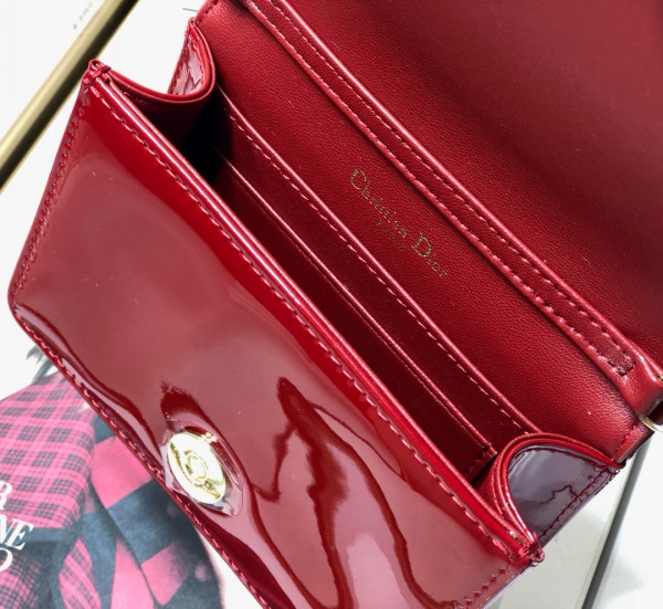 lady D*or nano pouch