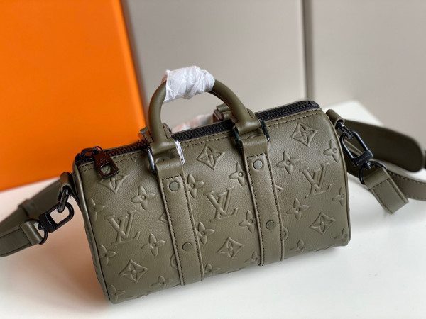 l**is V*t*n keepall xs