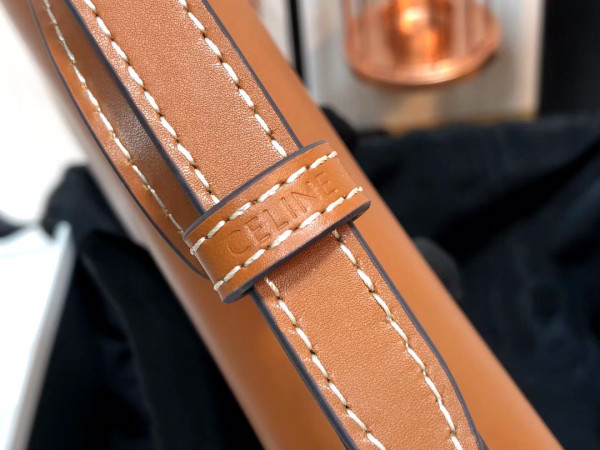 Ce**e triomphe shoulder bag