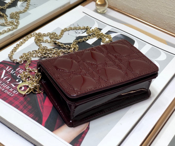 lady D*or nano pouch