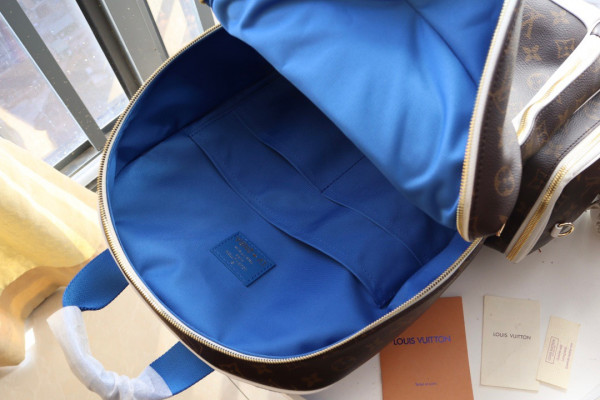 l**is V*t*n lvxnba backpack